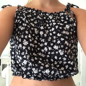 Brandy Melville Cropped Tie-Tank Top